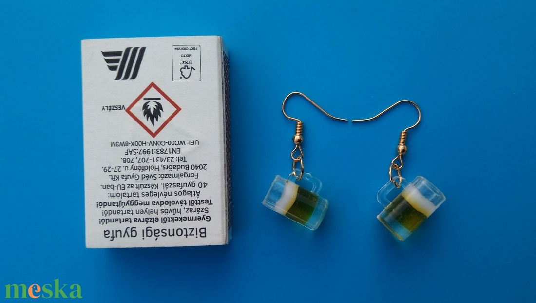 Farsangi söröskorsó fülbevaló több akasztó. Farsang, buli, vidám összejövetel, haveri találkozó, kocsma party, vidámság - esküvő - ékszer - fülbevaló - Meska.hu