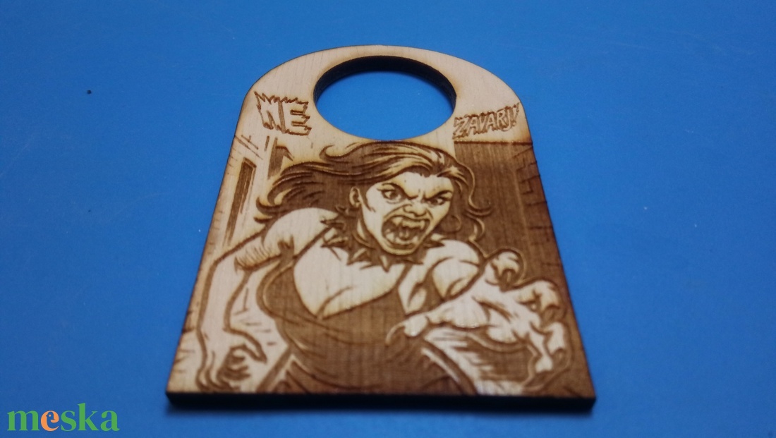 NE ZAVARJ! tábla. Vicces, humoros Netábla, amely zombi támadással fenyehet belépés esetén. Érdemes komolyan (meg)venni!  - esküvő - dekoráció - tábla & jelzés - Meska.hu