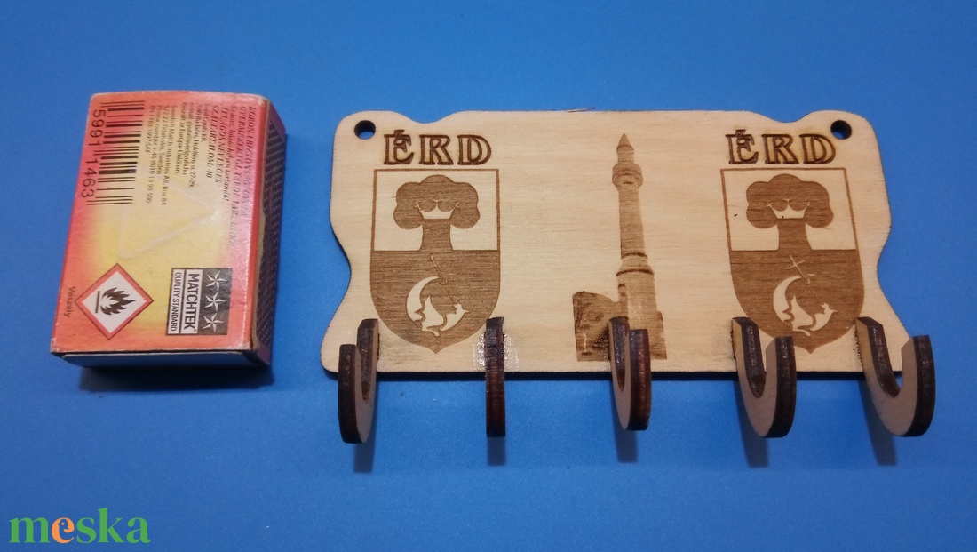 Fali kulcstartó, Érd városának harang és címer mintájával. - otthon & életmód - dekoráció - fali és függő dekoráció - fali kulcstartó - Meska.hu