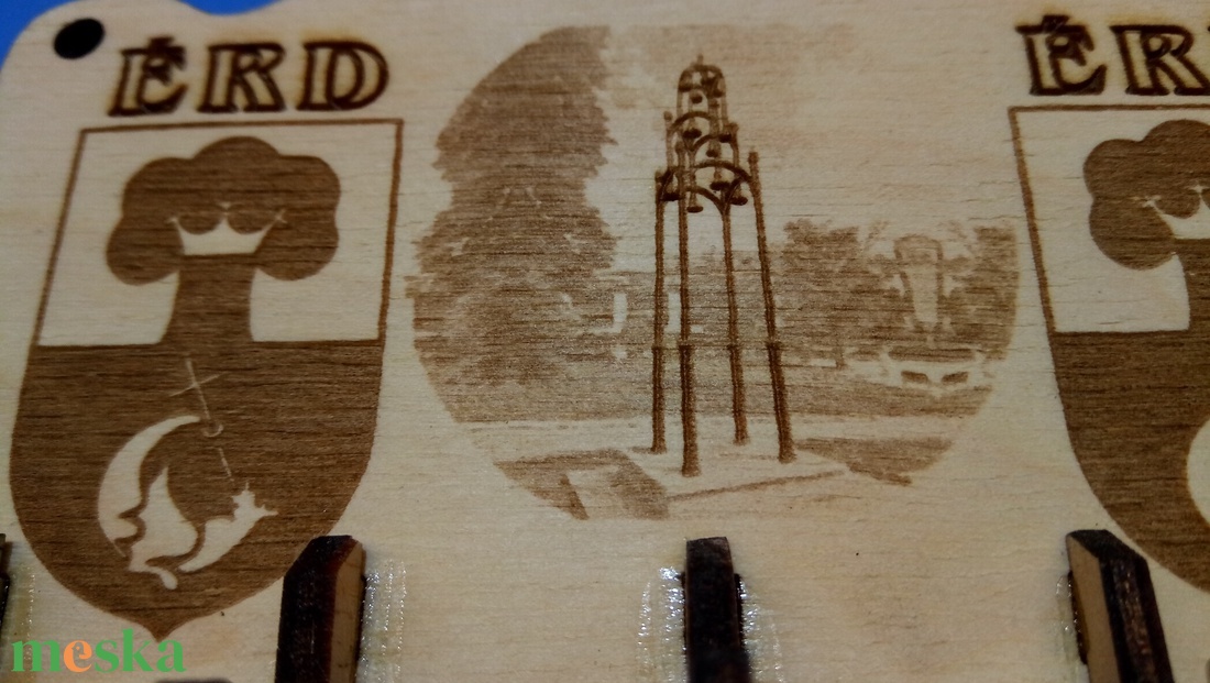 Fali kulcstartó, Érd városának harang és címer mintájával. - otthon & életmód - dekoráció - fali és függő dekoráció - fali kulcstartó - Meska.hu