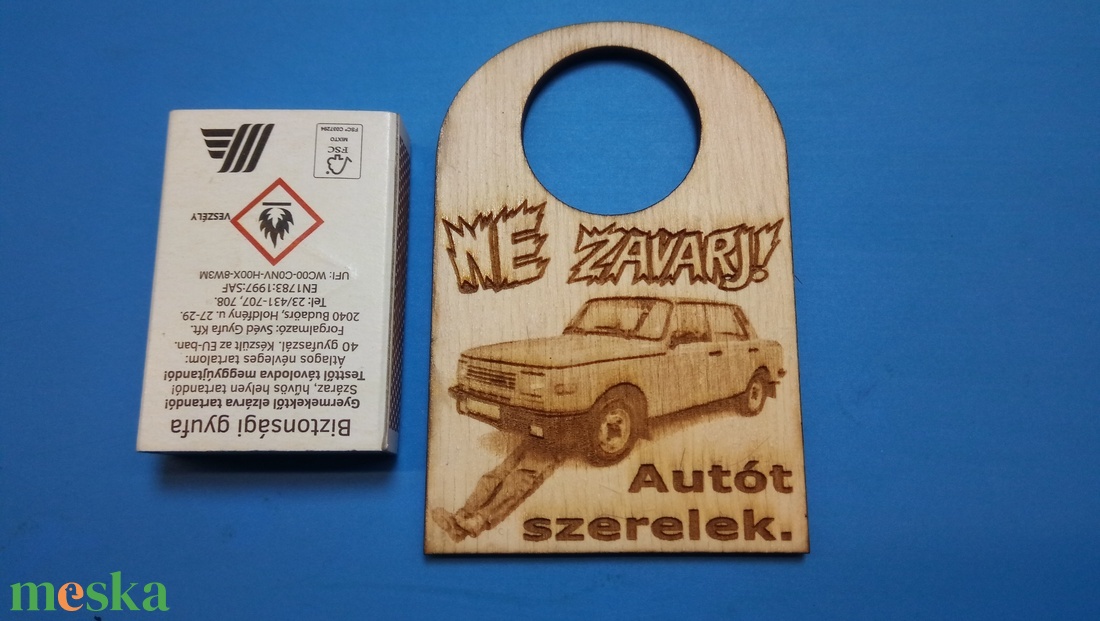 Ne zavarj! tábla, Wartburg 353 HH limuzin mintával autósoknak, szerelőknek, veteránosoknak, DDR mánoknak. NDK örülteknek - esküvő - dekoráció - tábla & jelzés - Meska.hu