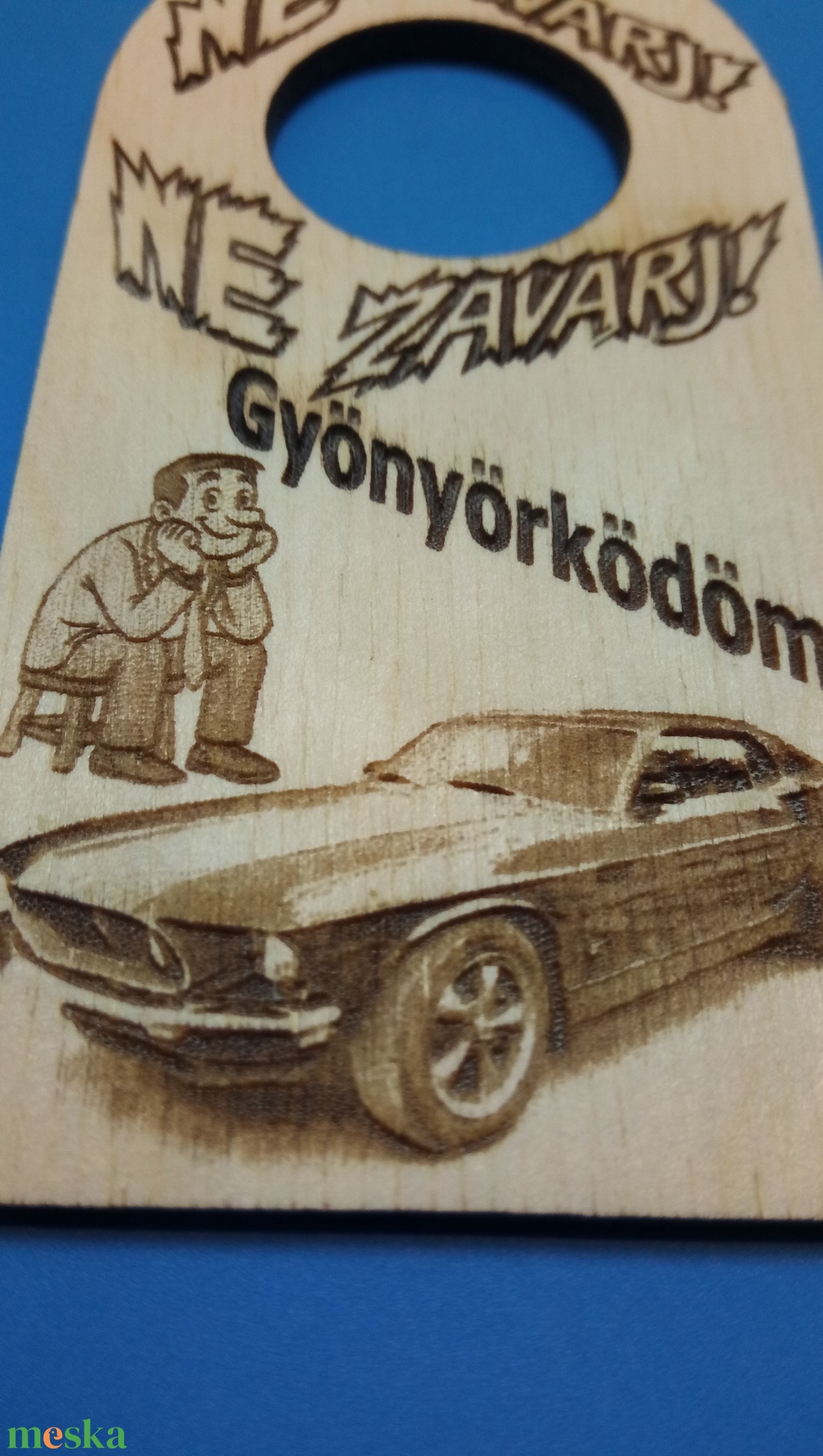 NE ZAVARJ! tábla. FORD Mustang mintával. Vicces akasztó USA autó rajongónak, fordosnak, mustangosnak, veteránosnak. - esküvő - dekoráció - tábla & jelzés - Meska.hu