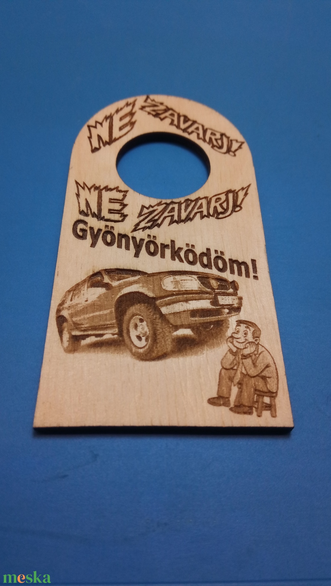 NE tábla. Vicces, Ford Explorer mintás tábla kilincsre, USA autósnak, veteránosnak, terepjárósnak, fiúnak, ajándéknak. - otthon & életmód - dekoráció - ajtó- és ablak dekoráció - ajtókilincs tábla - Meska.hu