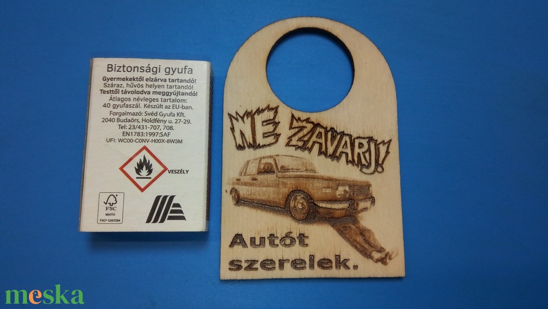 NE ZAVARJ! tábla. Wartburg 353 HH mintával. Vicces, humoros szöveggel, szerelési elfoglaltsággal. Veterán autós ajándék. - esküvő - dekoráció - tábla & jelzés - Meska.hu