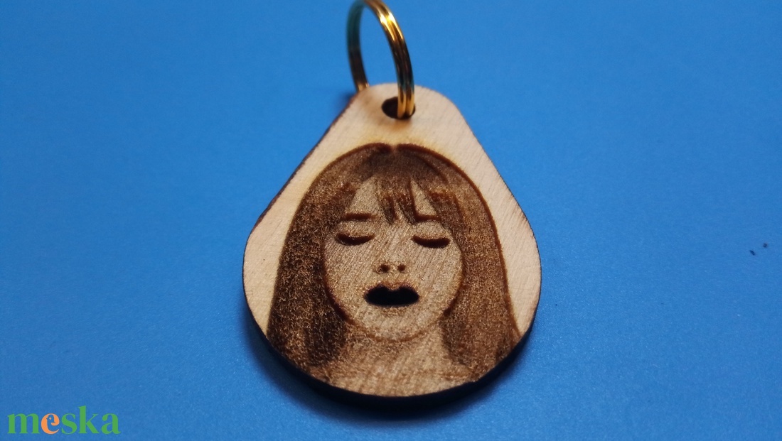 Pajzán kulcstartó. Tátika 1. Kedves női arc, egy kis csavarral. Férfiaknak kiváló ajándék. Persze, célzás nélkül. ;-) - táska & tok - kulcstartó & táskadísz - kulcstartó - Meska.hu