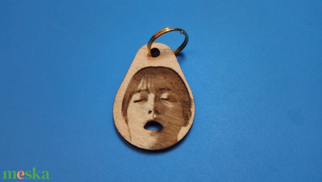Pajzán kulcstartó. Tátika 3. Kedves női arc, egy kis csavarral. Férfiaknak kiváló ajándék. Persze, célzás nélkül. ;-) - táska & tok - kulcstartó & táskadísz - kulcstartó - Meska.hu