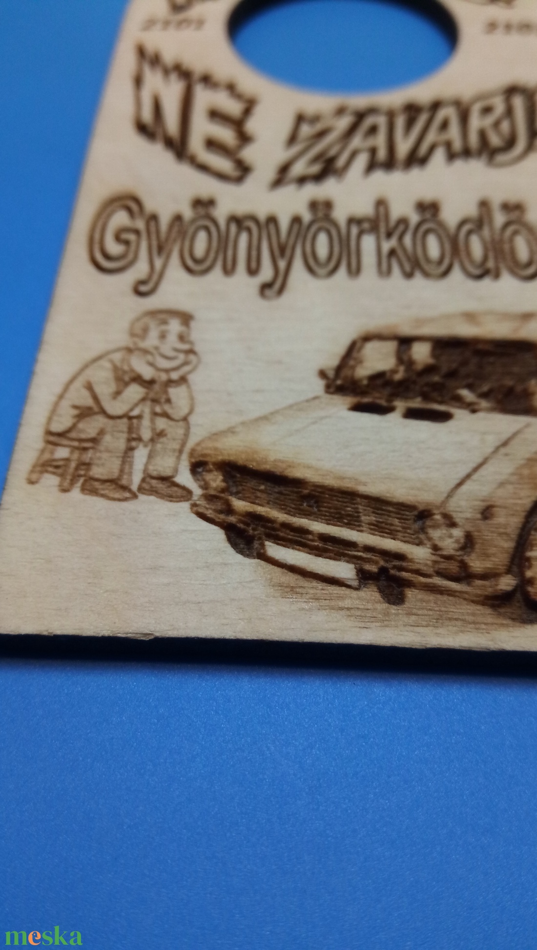 NE ZAVARJ! tábla, LADA 2101, zsiguli mintával. Vicces, humoros ajándék autósnak, ladásnak, veteránosnak, autó gyújtőnek. - esküvő - dekoráció - tábla & jelzés - Meska.hu