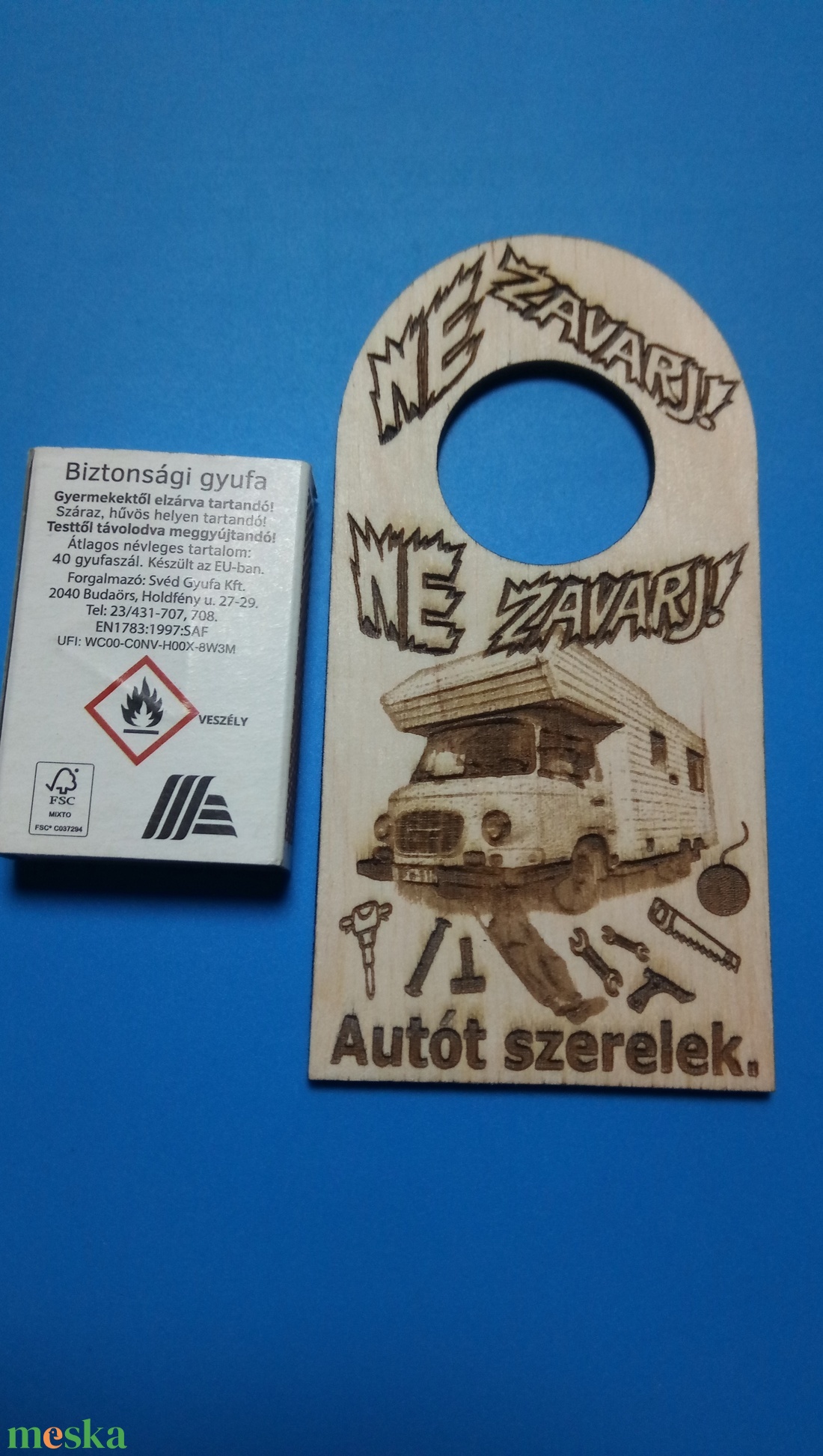 NE ZAVARJ! Barkas lakóautó Netábla. Ajándék: Barkasosnak, veteránosnak, autósnak, kirándulónak, férfinak, garázsajtóra. - esküvő - dekoráció - tábla & jelzés - Meska.hu