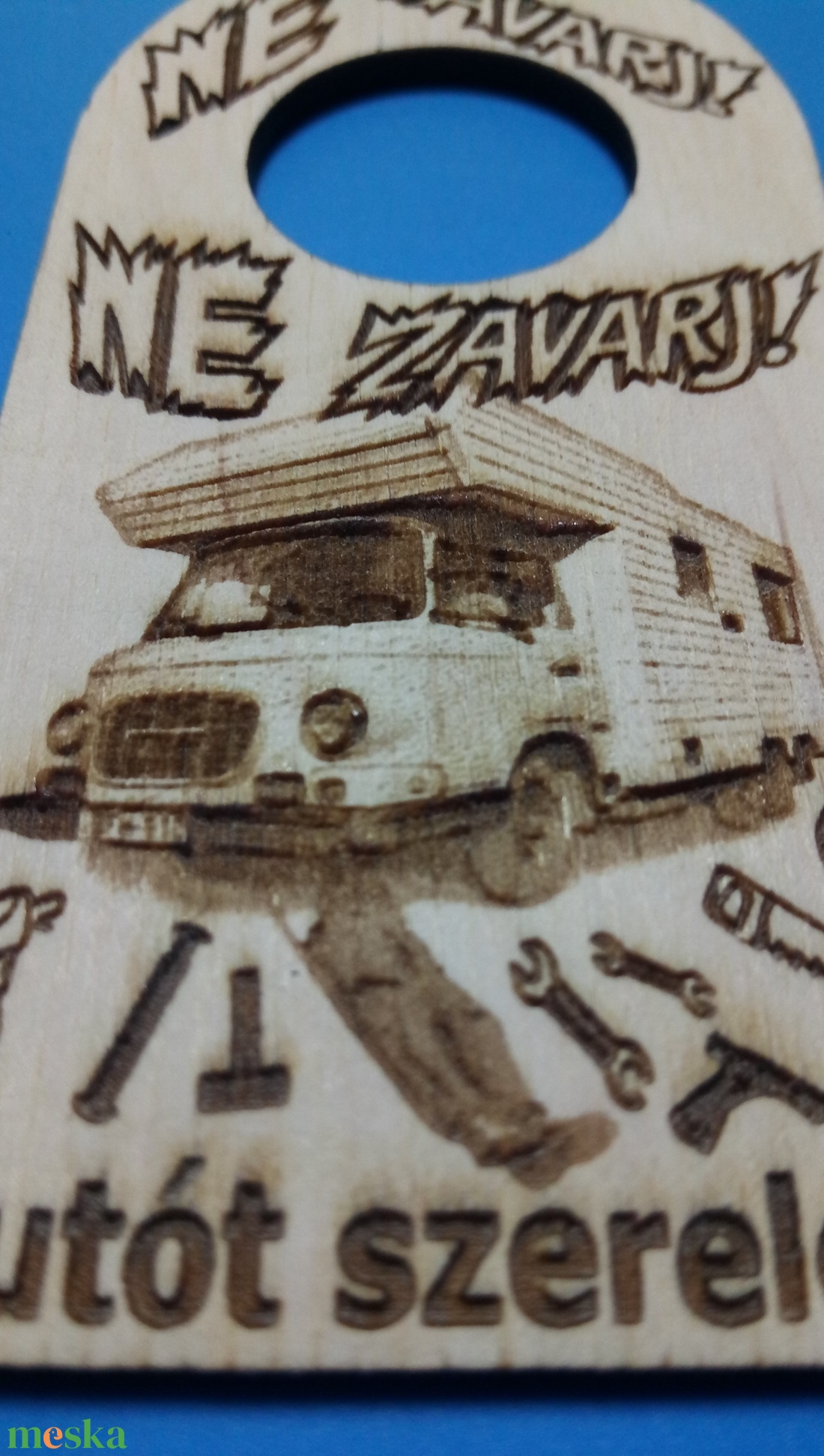 NE ZAVARJ! Barkas lakóautó Netábla. Ajándék: Barkasosnak, veteránosnak, autósnak, kirándulónak, férfinak, garázsajtóra. - esküvő - dekoráció - tábla & jelzés - Meska.hu