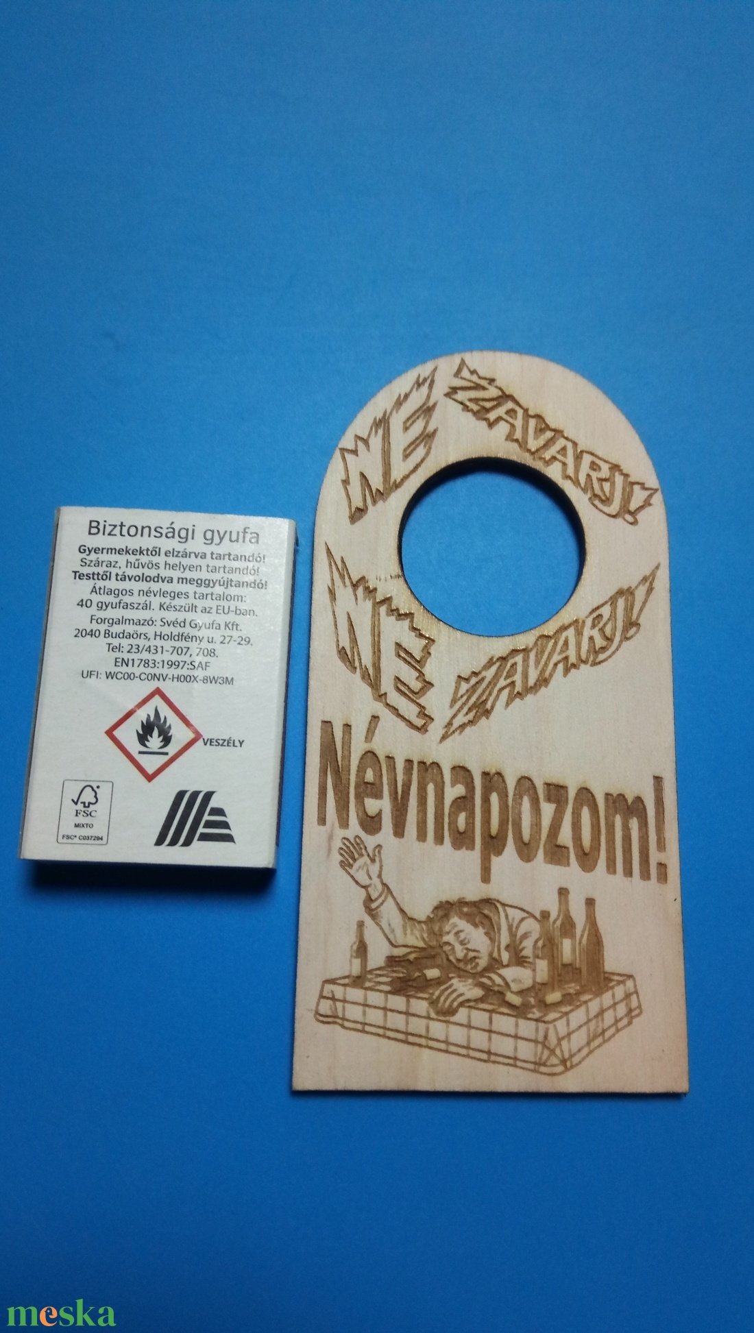 NE ZAVARJ! Névnapozom!. Vicces Netábla ajándékba vagy magadnak. Főleg, ha tudod, szükséged lesz rá! Jó itvágyat kívánok! - esküvő - dekoráció - tábla & jelzés - Meska.hu