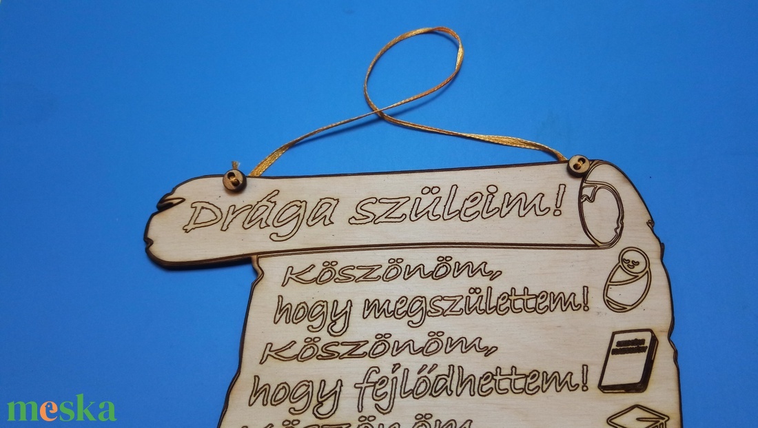 Esküvői Szülőköszöntő ajándék. Pergamen hatású, gravírozott, falra akasztható tábla. Esküvőre emlék szülőknek nevelőknek - esküvő - emlék & ajándék - szülőköszöntő ajándék - Meska.hu