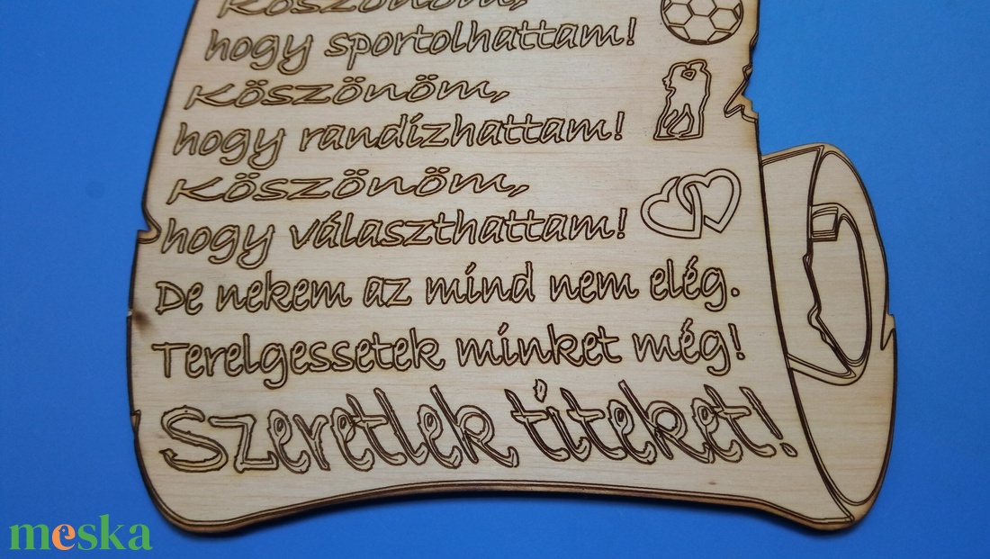 Esküvői Szülőköszöntő ajándék. Pergamen hatású, gravírozott, falra akasztható tábla. Esküvőre emlék szülőknek nevelőknek - esküvő - emlék & ajándék - szülőköszöntő ajándék - Meska.hu