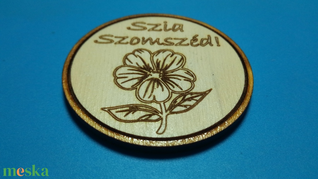 Szia szomszéd! Hűtőmégnes, lánynak, lány szomszédnak. Ajándéknak, köszönetnek, viccnek, jókedvnek. - otthon & életmód - konyhafelszerelés, tálalás - konyhai dekoráció - hűtőmágnes - Meska.hu