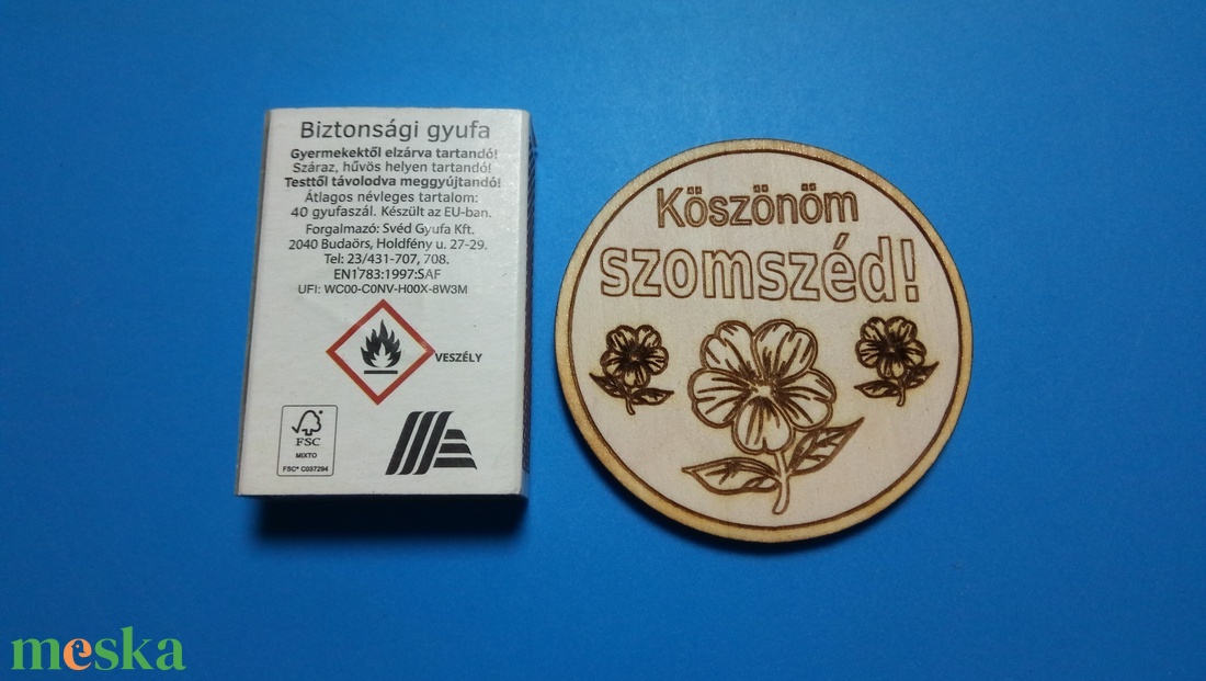 Köszönöm szomszéd! Hűtőmágnes. Köszönet nyilvánítás kedves szomszédúnknak a segítségért, amit adott. Lány verzió. - otthon & életmód - konyhafelszerelés, tálalás - konyhai dekoráció - hűtőmágnes - Meska.hu