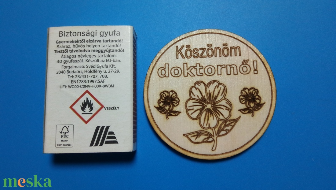 Köszönöm doktornő! Ajándék hűtőmágnes. Köszönet nyilvánítás a kedves dokinak a segítségért. - otthon & életmód - konyhafelszerelés, tálalás - konyhai dekoráció - hűtőmágnes - Meska.hu