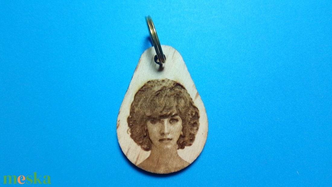 Szerelmi ajándék. Portré kulcstartó, szerelmed képével egyedileg elkészítve. (A minta női arc is megvásárolható.) 5 - táska & tok - kulcstartó & táskadísz - kulcstartó - Meska.hu