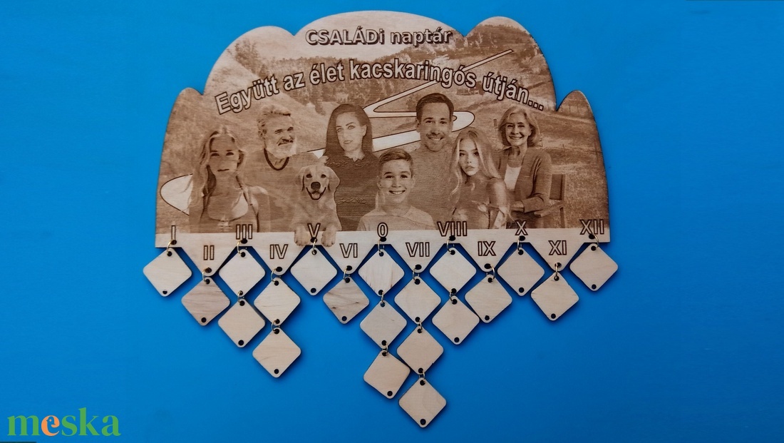 Családi öröknaptár, új funkciókkal. Fedezd fel! Fénykép verzio. Ajándék évfordulóra, ünnepre szülőknek, családtagoknak. - otthon & életmód - dekoráció - fali és függő dekoráció - falinaptár & öröknaptár - Meska.hu
