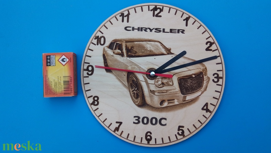 Húsvétra, ajándékba: Chrysler 300C mintás falióra. USA autó rajongónak, veteránosnak. - otthon & életmód - dekoráció - fali és függő dekoráció - falióra & óra - Meska.hu