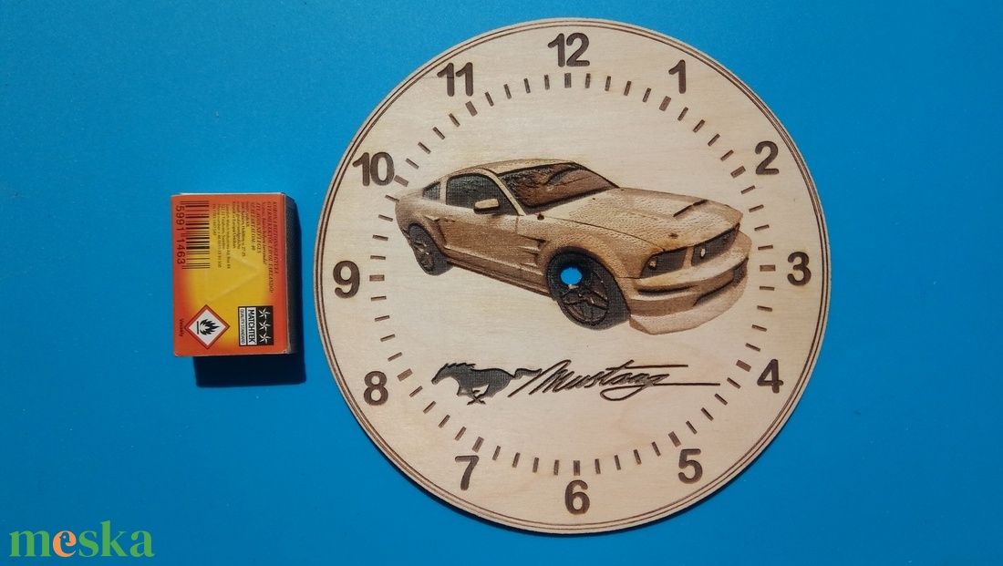 Húsvétra ajándékba: Ford Mustang mintás falióra. USA autó rajongónak, veteránosnak. - otthon & életmód - dekoráció - fali és függő dekoráció - falióra & óra - Meska.hu