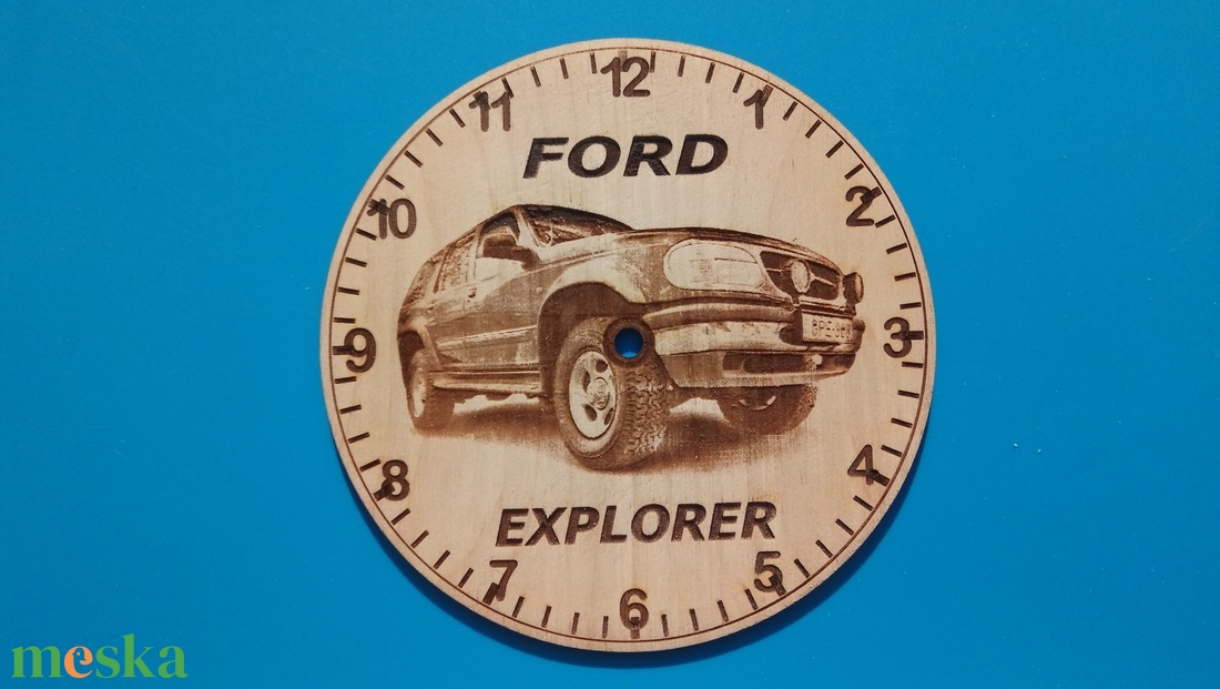 Ford Explorer mintás falióra. Ajándékba: USA autó rajongónak, veteránosnak. - otthon & életmód - dekoráció - fali és függő dekoráció - falióra & óra - Meska.hu