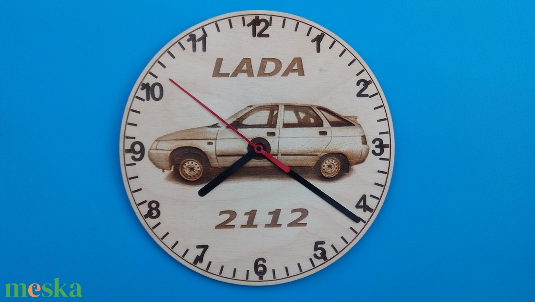 LADA 2112 mintás falióra. Ajándékba: autó rajongónak, veteránosnak. - otthon & életmód - dekoráció - fali és függő dekoráció - falióra & óra - Meska.hu