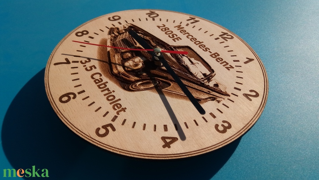 Mercedes banz 280 SE ( 3.5 Cabriolet ) mintás falióra. Ajándékba: autó rajongónak, veteránosnak. - otthon & életmód - dekoráció - fali és függő dekoráció - falióra & óra - Meska.hu