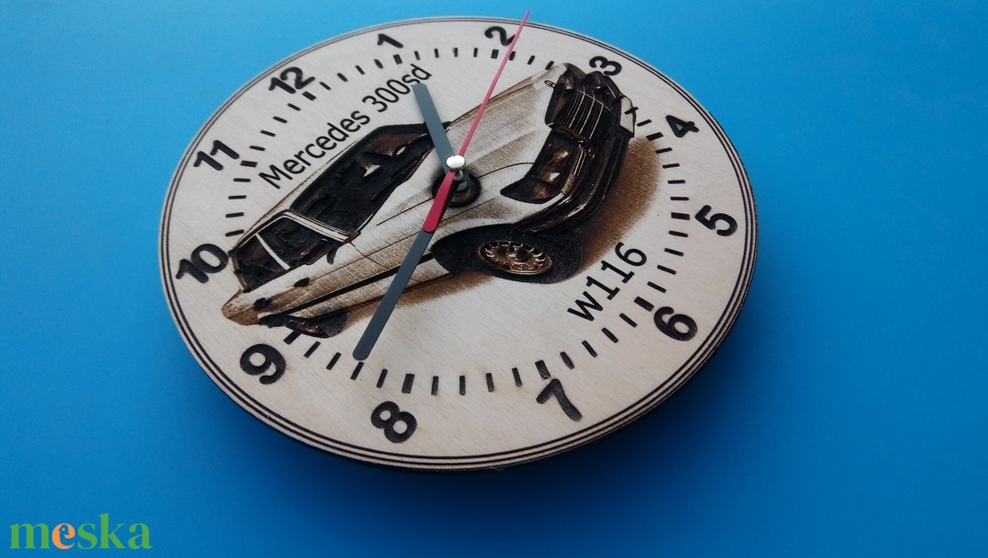 Mercedes 300sd (w116) mintás falióra. Ajándékba: autó rajongónak, veteránosnak. - otthon & életmód - dekoráció - fali és függő dekoráció - falióra & óra - Meska.hu