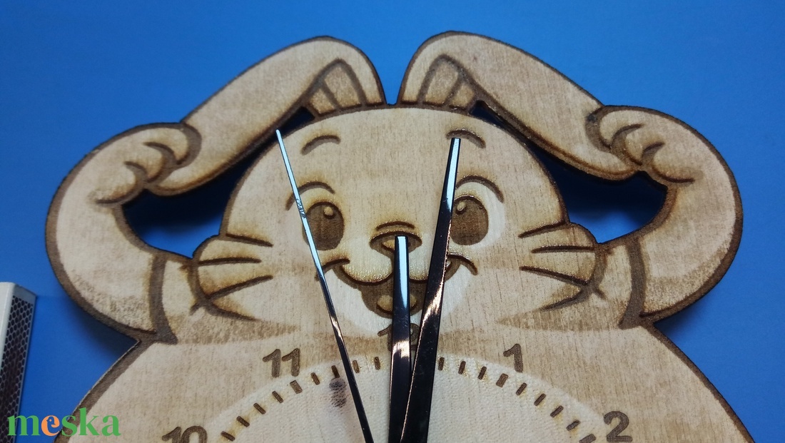 Húsvétra, húsvéti nyuszi falióra gyermeknek, gyerek szobába. - otthon & életmód - dekoráció - fali és függő dekoráció - falióra & óra - Meska.hu