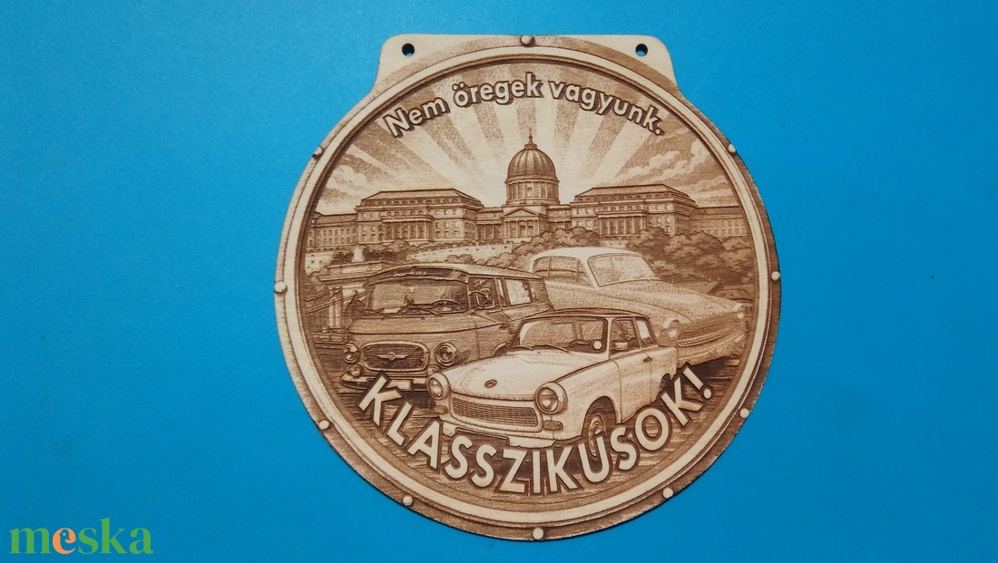 Trabant, Wartburg, Barkas. USA vastábla hangulatú gravírozott tábla, falikép, garázsba, nappaliba, műhelybe. - otthon & életmód - dekoráció - kép & falikép - fából készült kép - Meska.hu