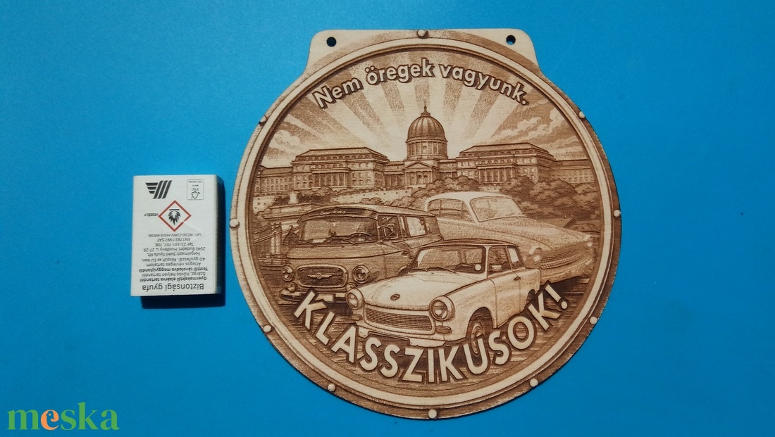 Trabant, Wartburg, Barkas. USA vastábla hangulatú gravírozott tábla, falikép, garázsba, nappaliba, műhelybe. - otthon & életmód - dekoráció - kép & falikép - fából készült kép - Meska.hu