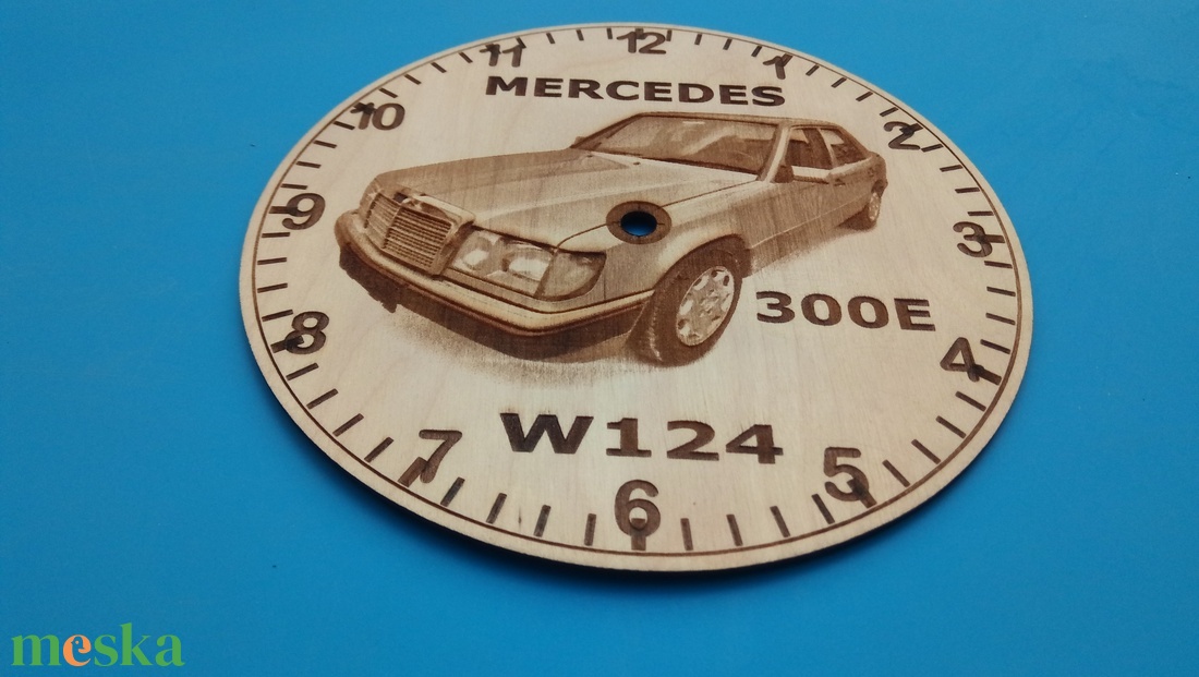 Mercedes W124 mintás falióra, Merci rajongóknak, veterán autósoknak. - otthon & életmód - dekoráció - fali és függő dekoráció - falióra & óra - Meska.hu