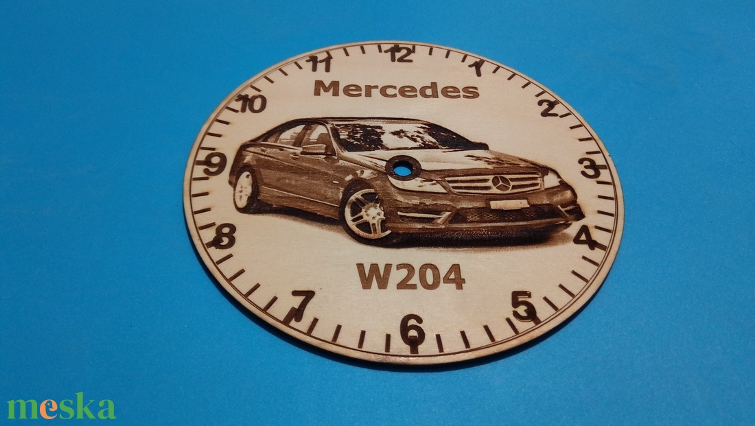 Mercedes W204 mintás falióra, Merci rajongóknak, veterán autósoknak. - otthon & életmód - dekoráció - fali és függő dekoráció - falióra & óra - Meska.hu