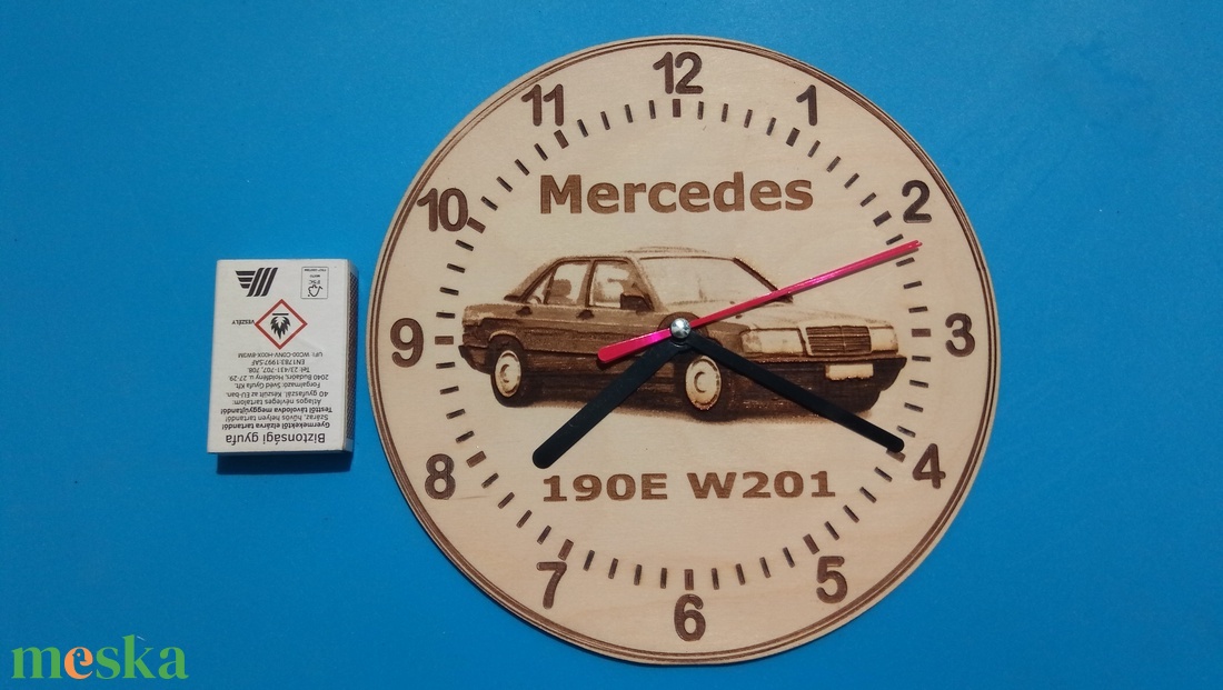 Mercedes W201 mintás falióra, Merci rajongóknak, veterán autósoknak. - otthon & életmód - dekoráció - fali és függő dekoráció - falióra & óra - Meska.hu