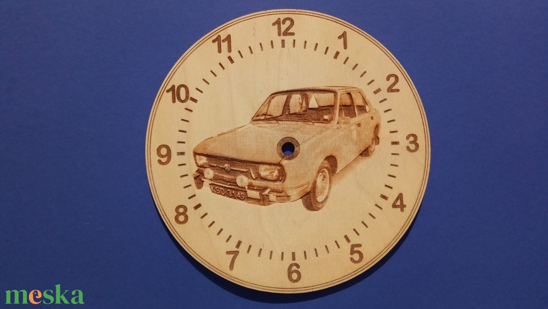 Skoda 105 mintás gravírozott ritka falióra. Óra, Skodásnak.  - otthon & életmód - dekoráció - fali és függő dekoráció - falióra & óra - Meska.hu
