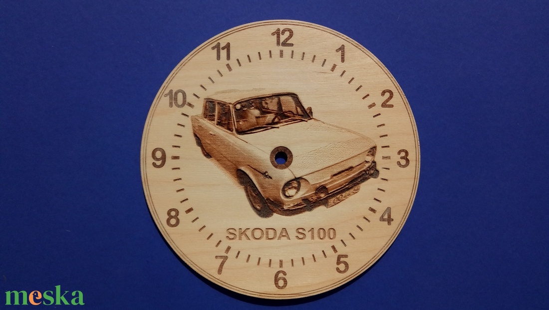 Skoda s100 mintás gravírozott ritka falióra. Óra, Skodásnak.  - otthon & életmód - dekoráció - fali és függő dekoráció - falióra & óra - Meska.hu