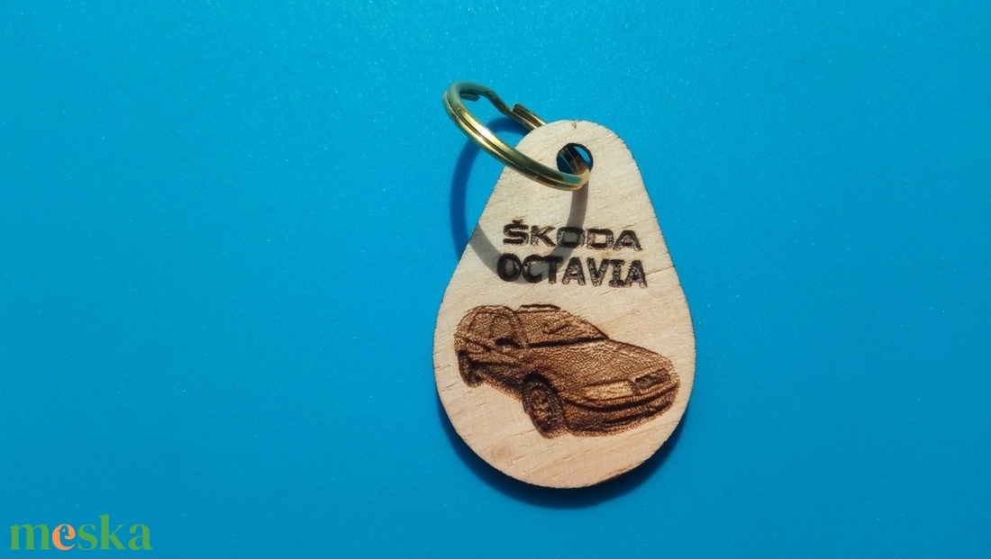 Skoda Octavia mintás kulcstartó. (zöld) - táska & tok - kulcstartó & táskadísz - kulcstartó - Meska.hu