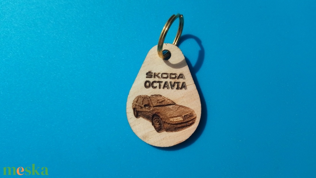 Skoda Octavia mintás kulcstartó. (zöld) - táska & tok - kulcstartó & táskadísz - kulcstartó - Meska.hu