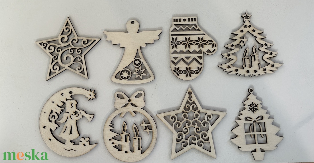 Karácsonyi díszdoboz díszekkel - karácsony - karácsonyi lakásdekoráció - karácsonyfadíszek - Meska.hu