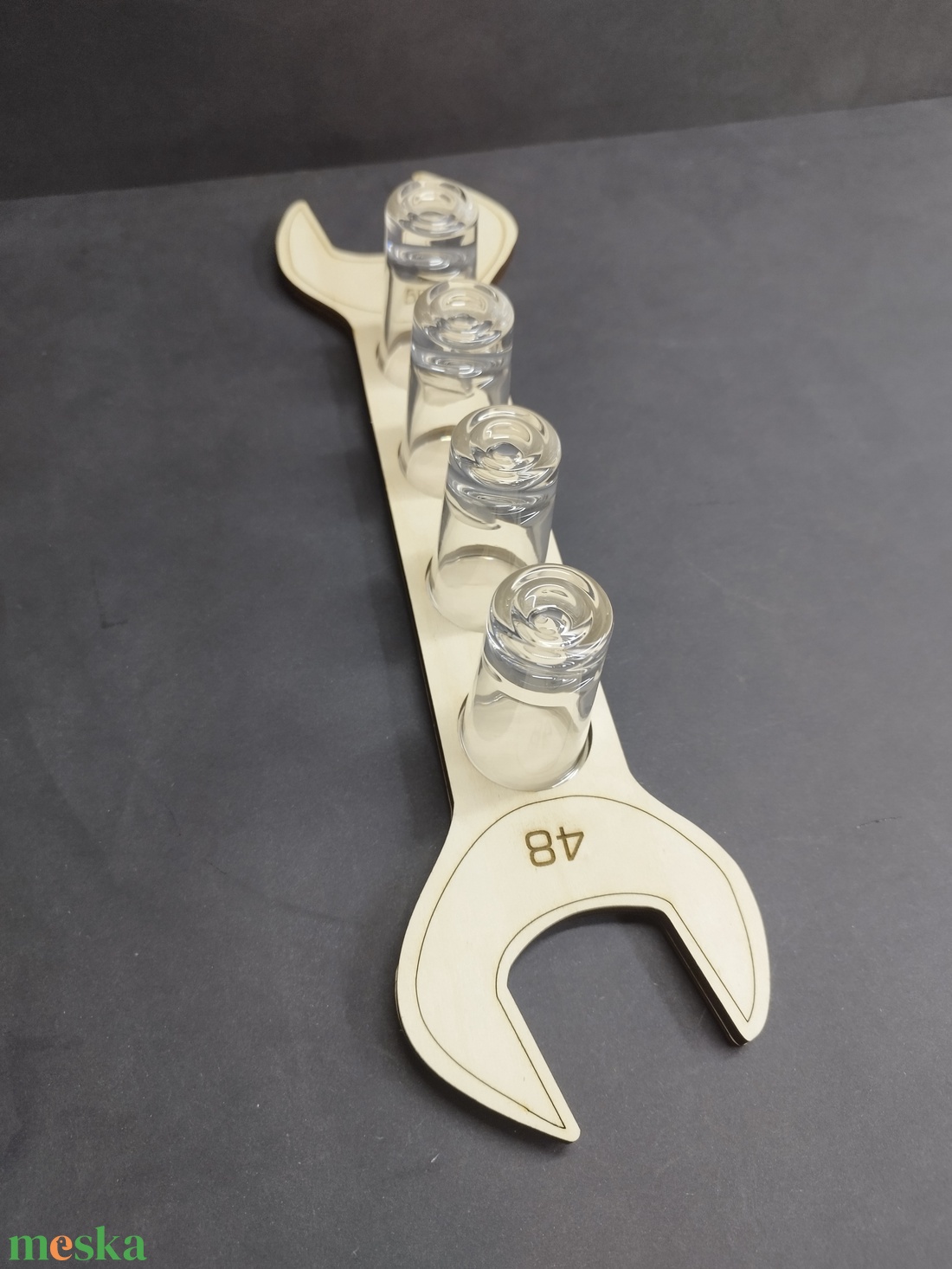Villáskulcs alakú pálinka kínáló - otthon & életmód - konyhafelszerelés, tálalás - tálalás - pálinkás poharak, szettek - Meska.hu