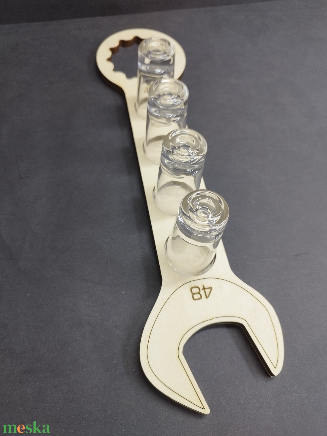 Villáskulcs alakú pálinka kínáló - otthon & életmód - konyhafelszerelés, tálalás - tálalás - pálinkás poharak, szettek - Meska.hu