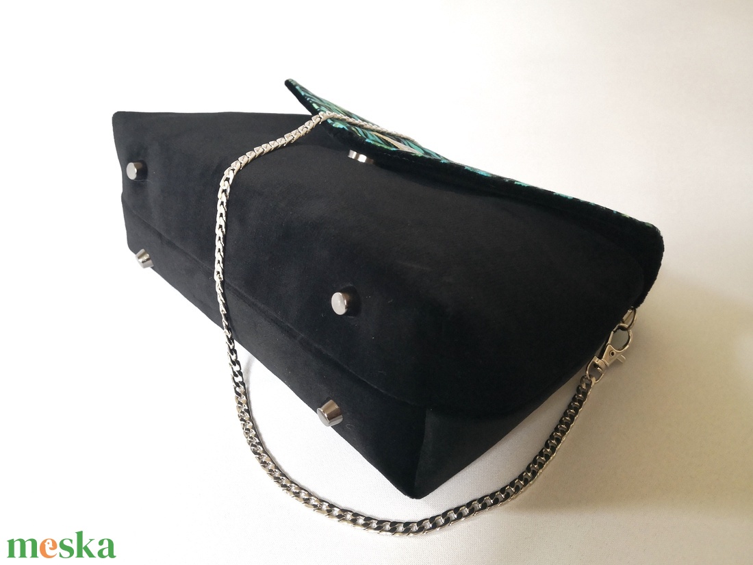 Designer női elegáns fekete - kék mintás válltáska lánccal - táska & tok - kézitáska & válltáska - vállon átvethető táska - Meska.hu Designer női elegáns fekete - kék mintás válltáska lánccal - táska & tok - kézitáska & válltáska - vállon átvethető táska - Meska.hu