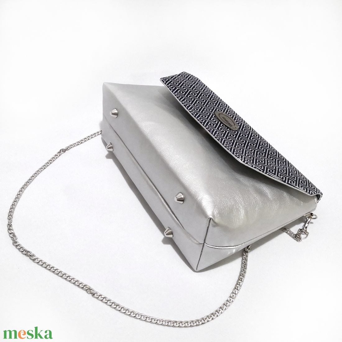 Designer válltáska - ezüst - sötétkék - táska & tok - kézitáska & válltáska - vállon átvethető táska - Meska.hu