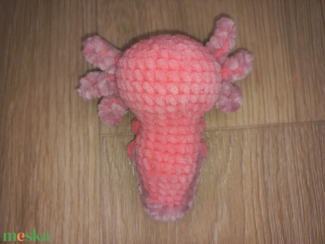 Plüss Axolotl, horgolt figura, 12 cm - játék & sport - plüssállat & játékfigura - hal - Meska.hu