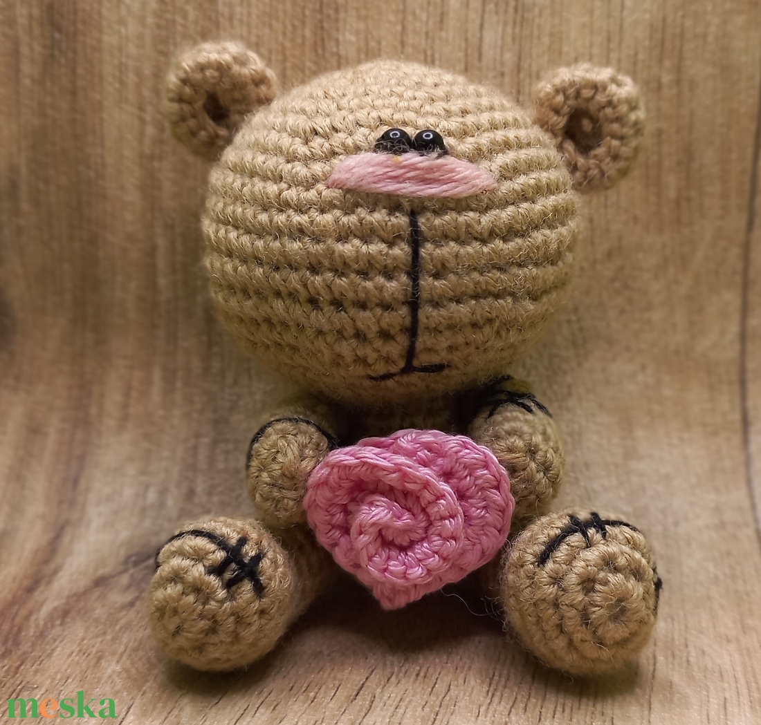 Valentin maci, horgolt figura, 11 cm - játék & sport - plüssállat & játékfigura - maci - Meska.hu