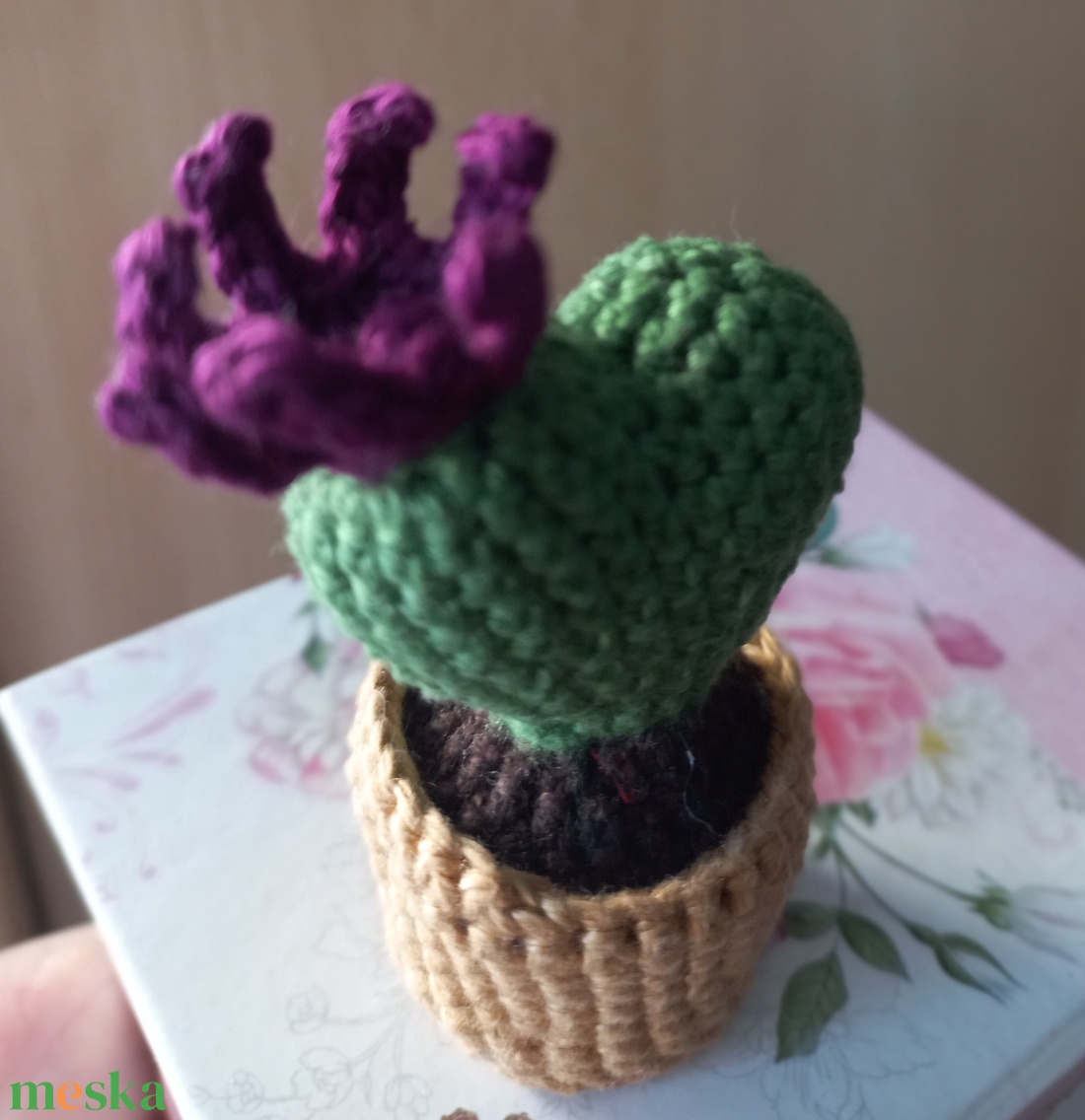 Amigurumi kaktusz szív, horgolt figura, 6,5 cm - otthon & életmód - dekoráció - virágdísz és tartó - csokor & virágdísz - Meska.hu