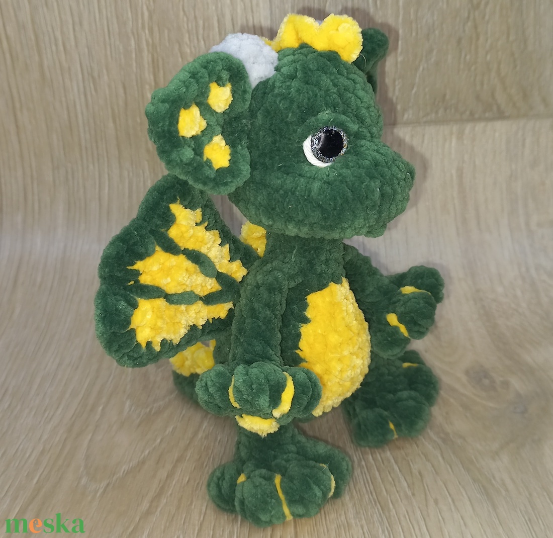2024 a Sárkány éve, plüss horgolt figura, 17 cm - játék & sport - plüssállat & játékfigura - plüss mesefigurák - Meska.hu