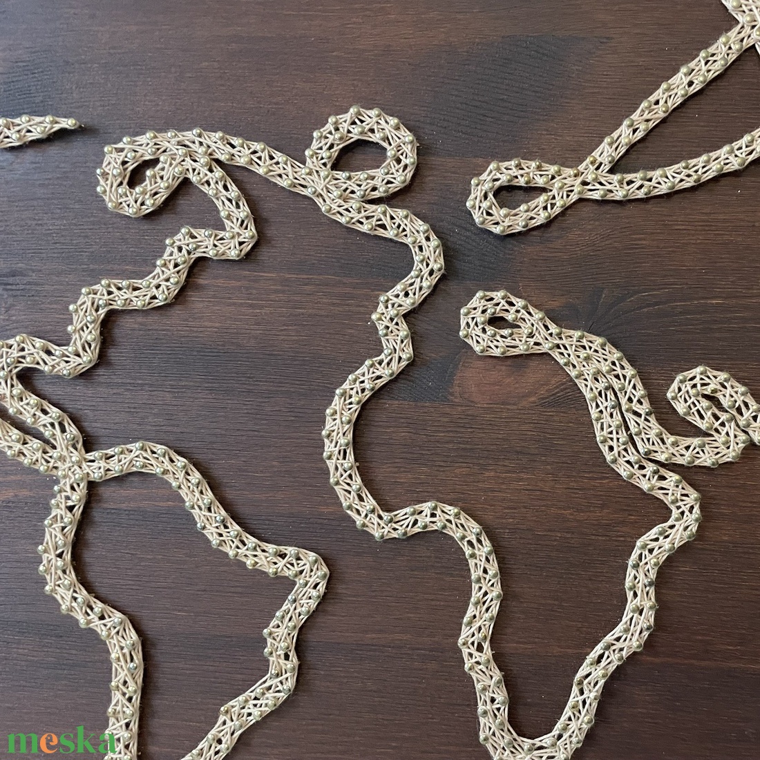 Világtérkép - kép string art technikával - otthon & életmód - dekoráció - fali és függő dekoráció - falra akasztható dekor - Meska.hu Világtérkép - kép string art technikával - otthon & életmód - dekoráció - fali és függő dekoráció - falra akasztható dekor - Meska.hu