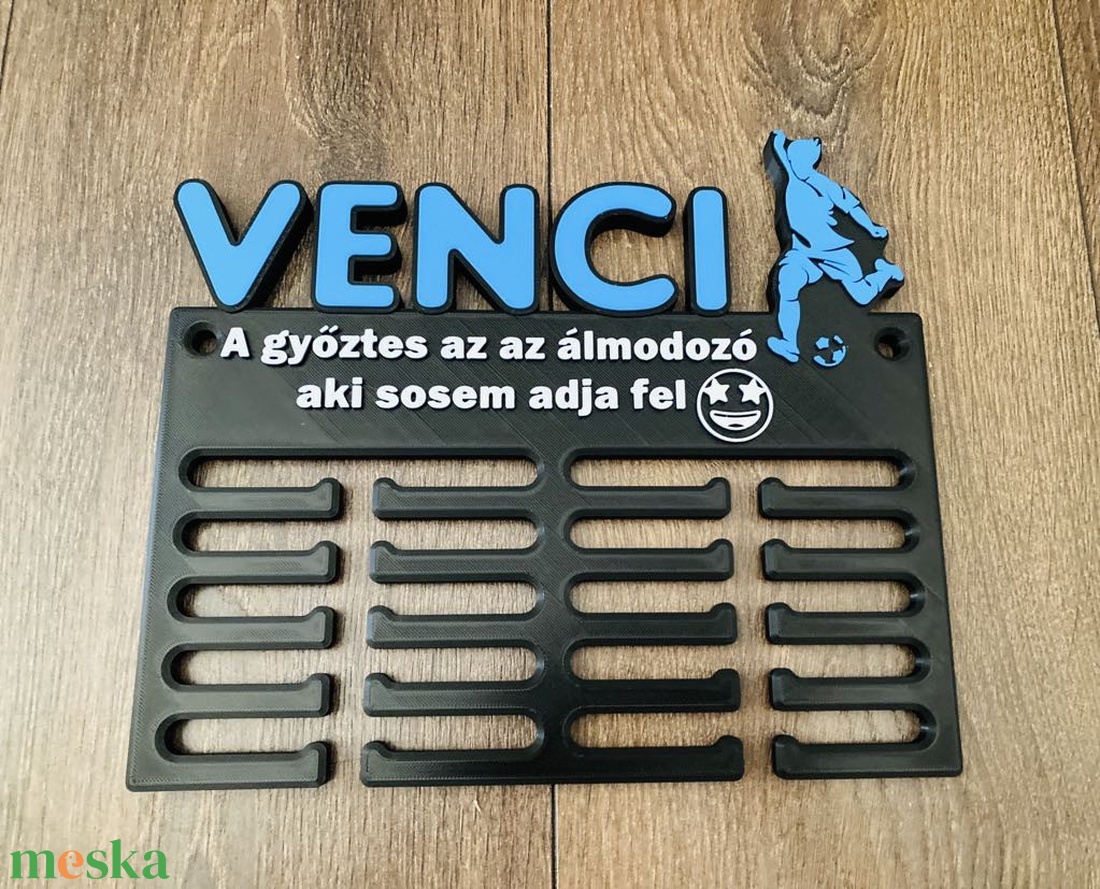 Egyedi Focis éremtartó ajándék - otthon & életmód - dekoráció - fali és függő dekoráció - éremtartó - Meska.hu Egyedi Focis éremtartó ajándék - otthon & életmód - dekoráció - fali és függő dekoráció - éremtartó - Meska.hu