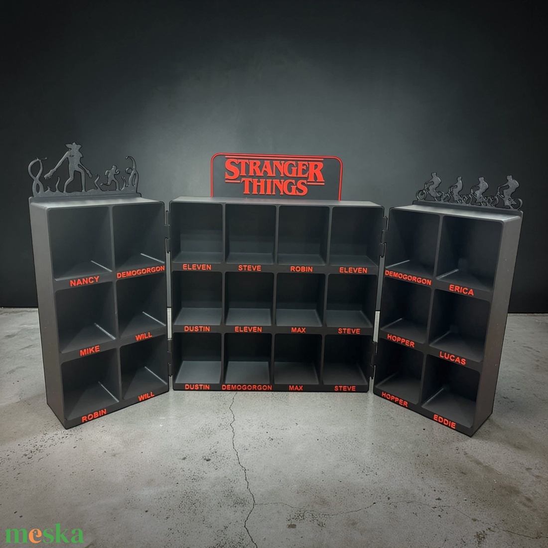 Összecsukható Polc STRANGER THINGS FIGURÁKHOZ -  KINDER JOY FIGURA tartó - kellékek & szerszámok - dekorációs kellékek - figurák - Meska.hu