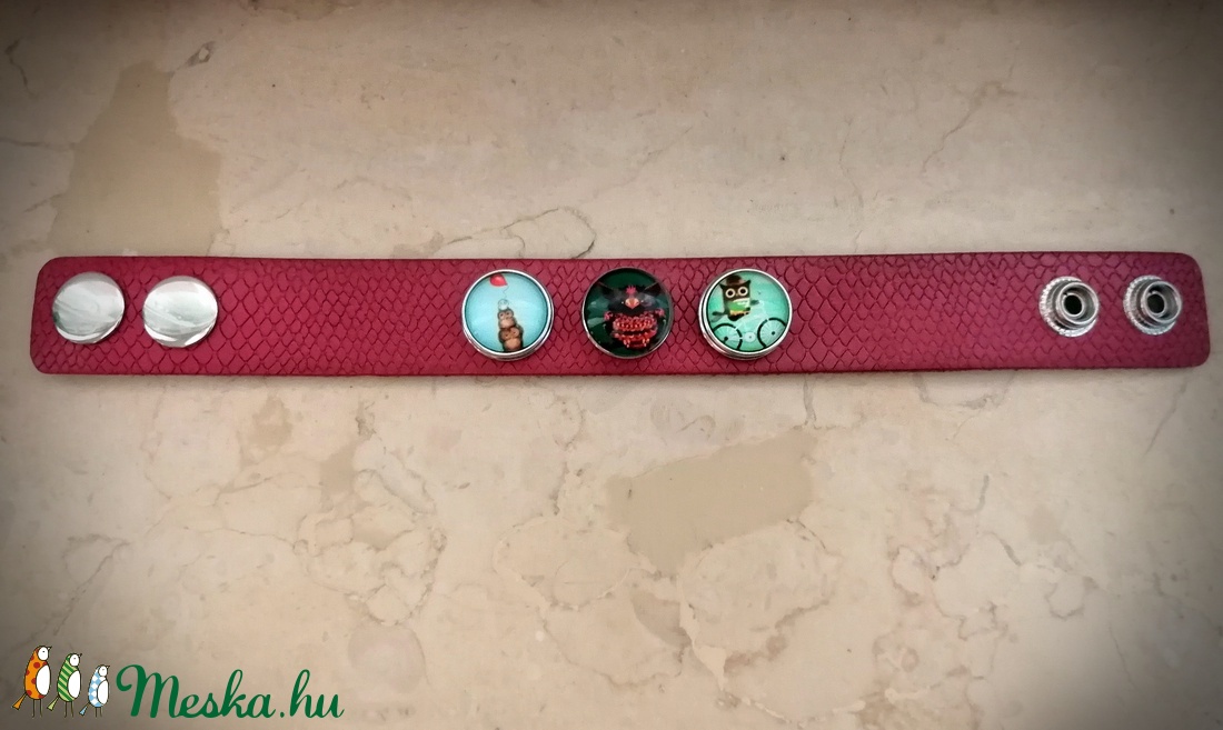 Piros patentos karkötő - ékszer - karkötő - széles karkötő - Meska.hu